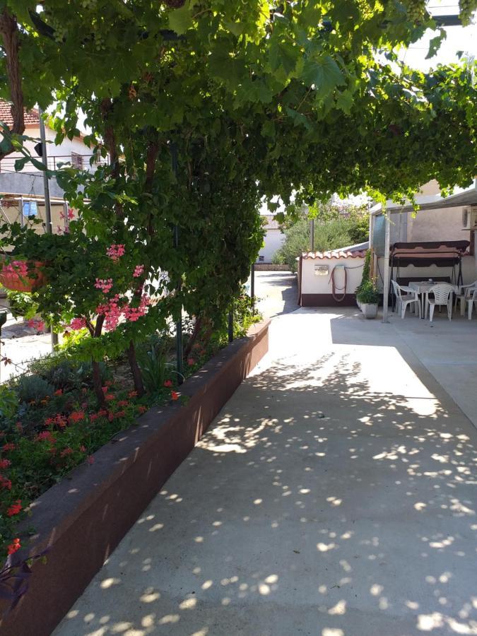 Apartments Jelicic Biograd Na Moru Eksteriør bilde