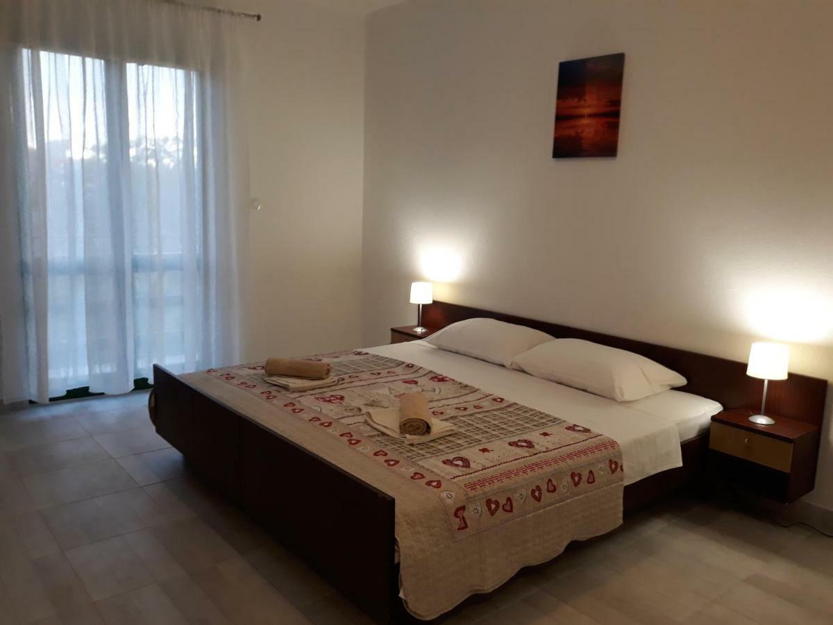 Apartments Jelicic Biograd Na Moru Eksteriør bilde