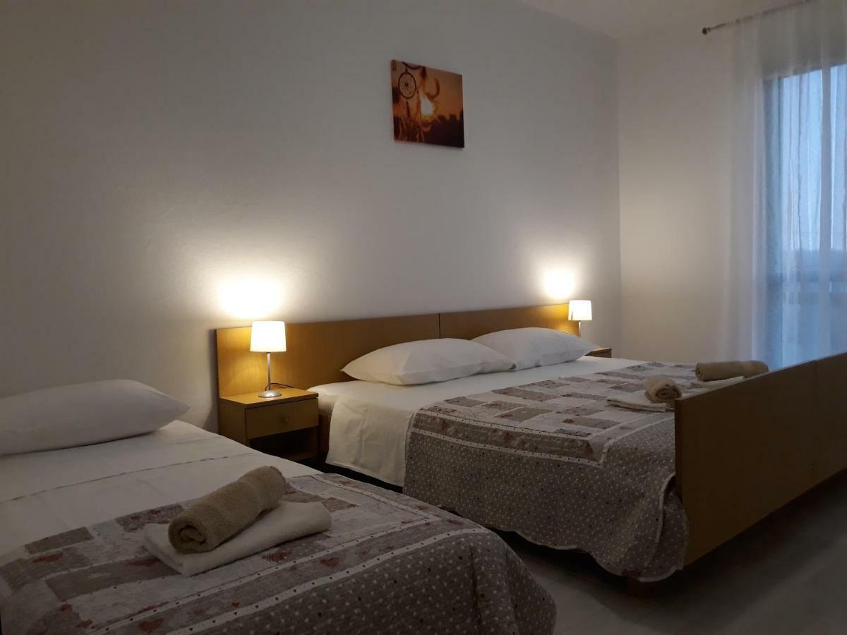 Apartments Jelicic Biograd Na Moru Eksteriør bilde